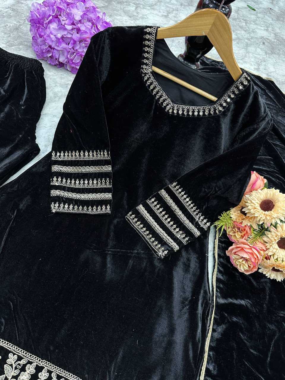 Ynf Velvet KESH523 228 Suits & Dresses Wedding Collections Festive Collections Wholesale Velvet Suits Embroidery Suits Black Salwar Suit Manufacturer- Kapda Export