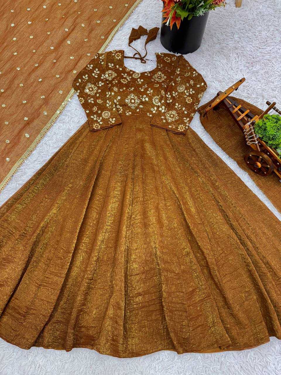 Ynf Crunchi KESH499 5290 Gowns Wholesale Fancy Gowns Embroidery Gowns Lace Gowns Manufacturer- Kapda Export