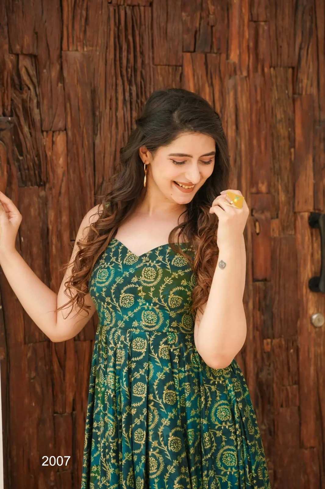 Ynf Heavy Rayon KESH530 LUCAYA VOL-20 2001 Gowns Wholesale Long Gowns Indo-Western Gowns Reception Gowns Manufacturer- Kapda Export