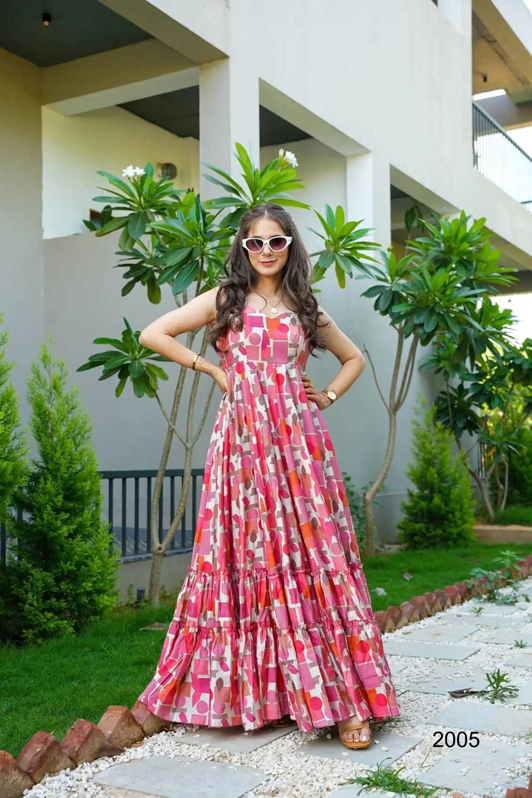 Ynf Heavy Rayon KESH530 LUCAYA VOL-20 2001 Gowns Wholesale Long Gowns Indo-Western Gowns Reception Gowns Manufacturer- Kapda Export