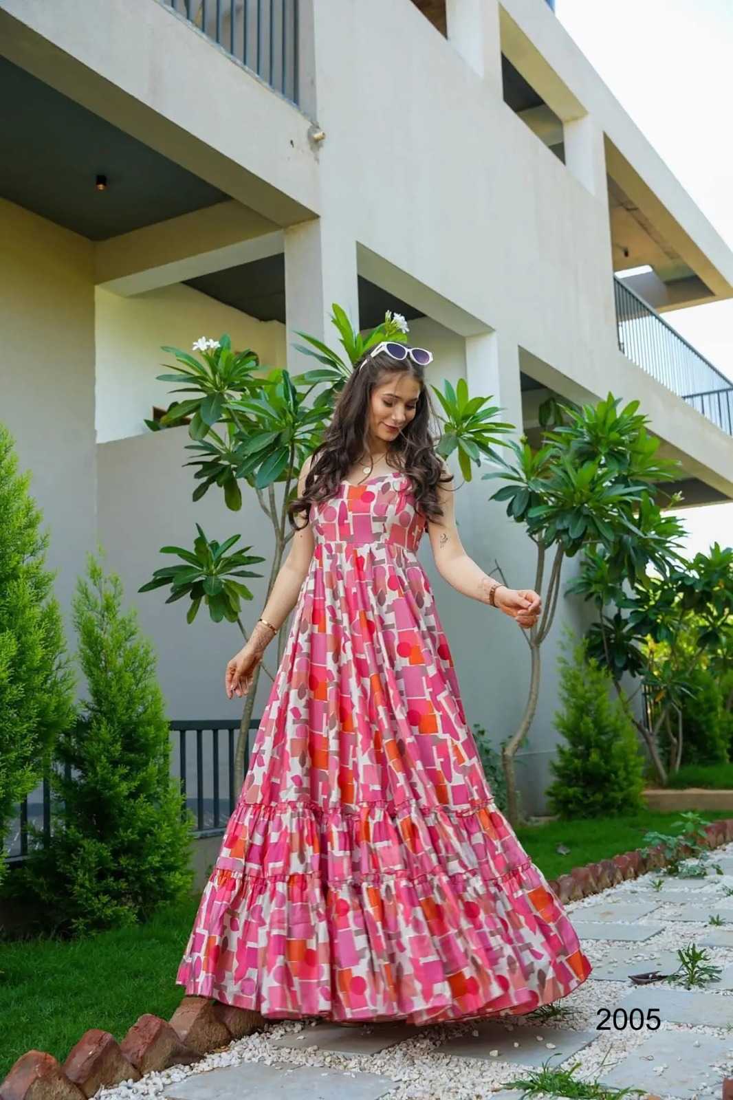 Ynf Heavy Rayon KESH530 LUCAYA VOL-20 2001 Gowns Wholesale Long Gowns Indo-Western Gowns Reception Gowns Manufacturer- Kapda Export