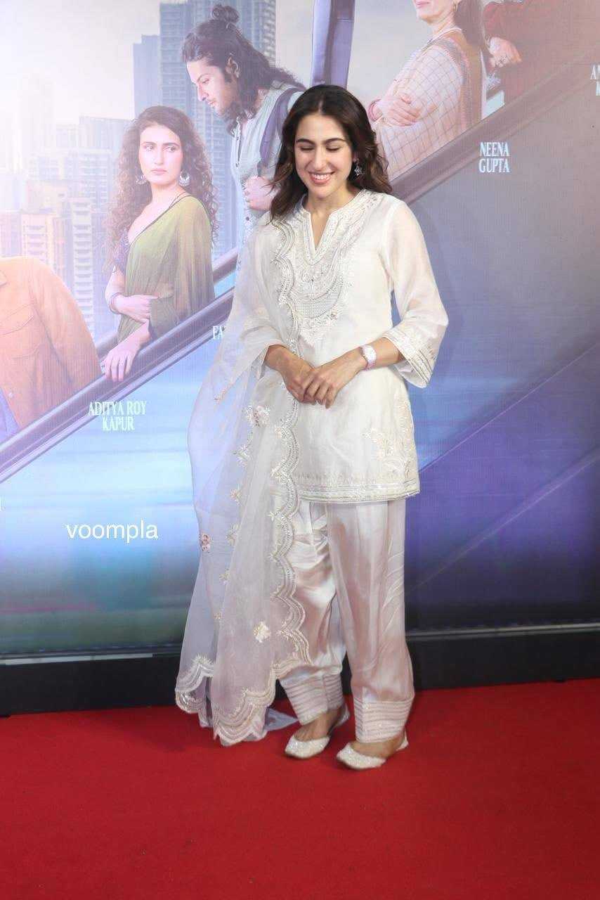 Ynf Heavy Silk KESH560 004 Suits & Dresses Bollywood Collections Wholesale Embroidery Suits Sara Ali Khan Sarees Palazzo Suit Manufacturer- Kapda Export