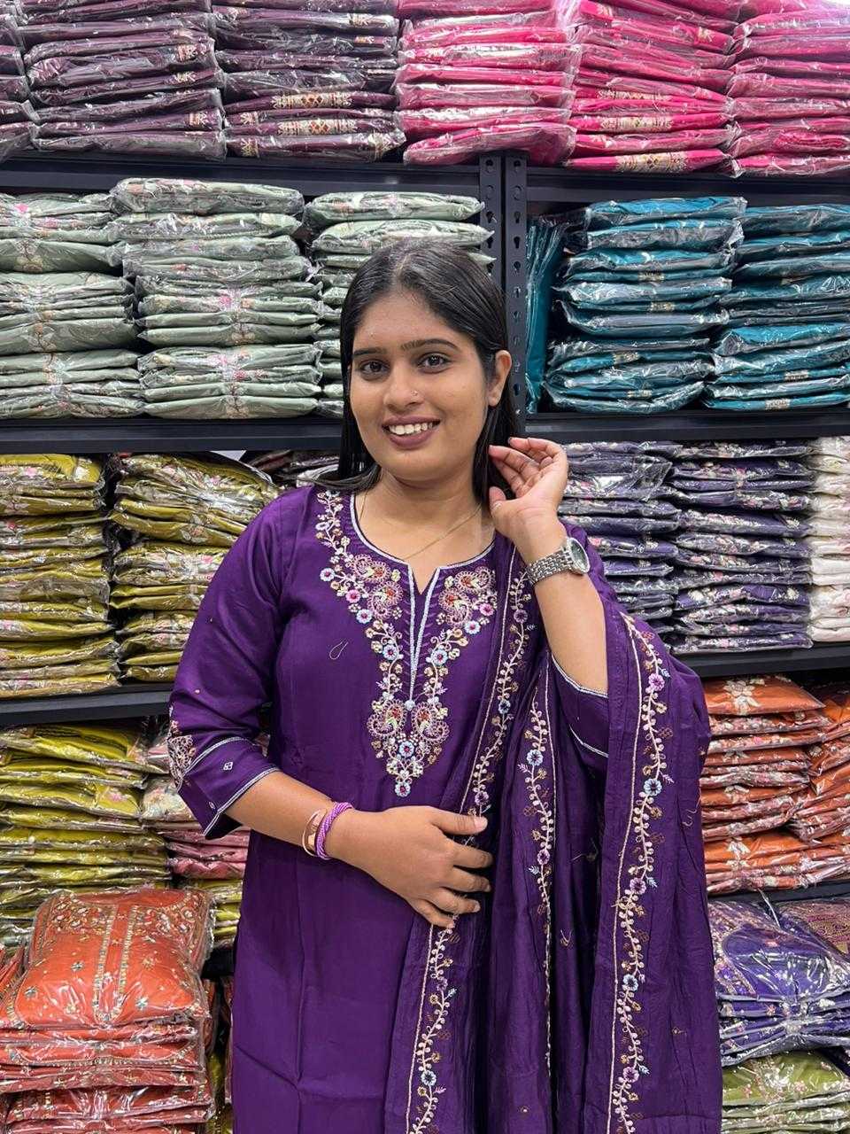 Ynf Viscose KESH594 SHOWROOM Kurti Wholesale Long Kurtis Embroidered Kurtis Full Sleeve Kurti Manufacturer- Kapda Export