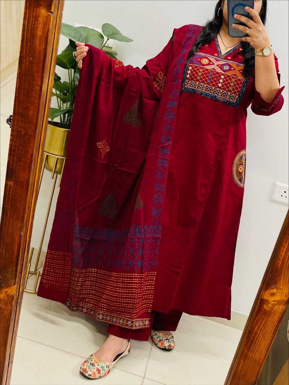 Ynf Rayon KESH517 19 Suits & Dresses Wholesale Party wear suits Embroidered Suits Long Kurti Suits Manufacturer- Kapda Export