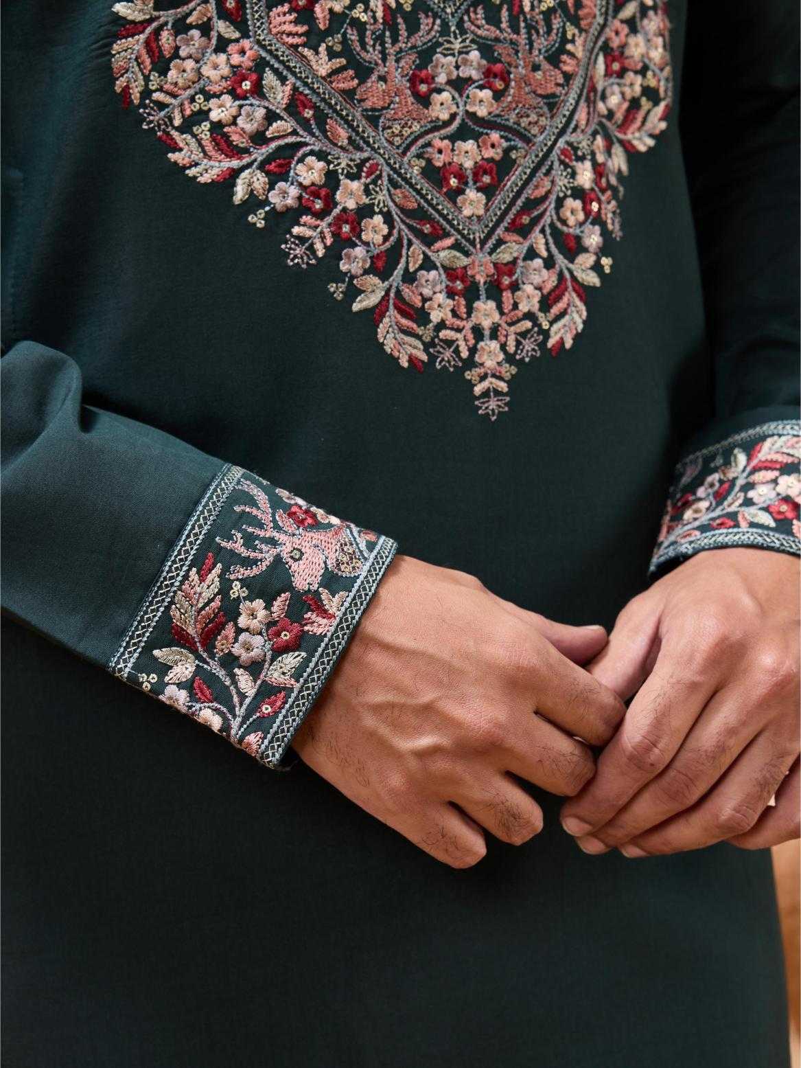 Ynf Silk RIN202 ROYAL LOOK Mens Wear Wholesale Mens Kurtas Mens Kurta Pyjama Silk Kurta Manufacturer- Kapda Export