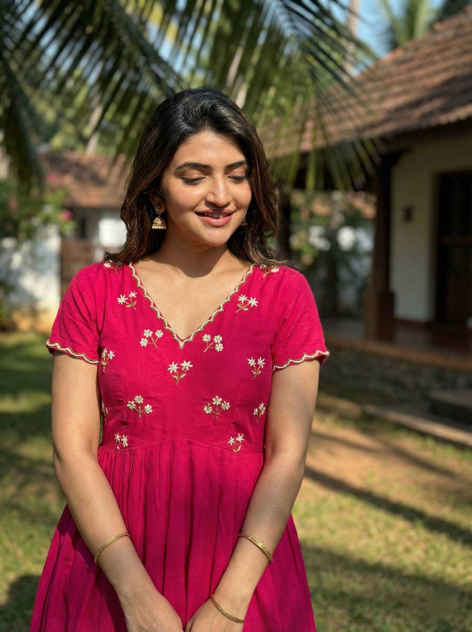 Ynf Soft Silk KESH485 110 Gowns Festive Collections Wholesale Silk Gowns Fit And Flare Gowns Simple Gowns Manufacturer- Kapda Export