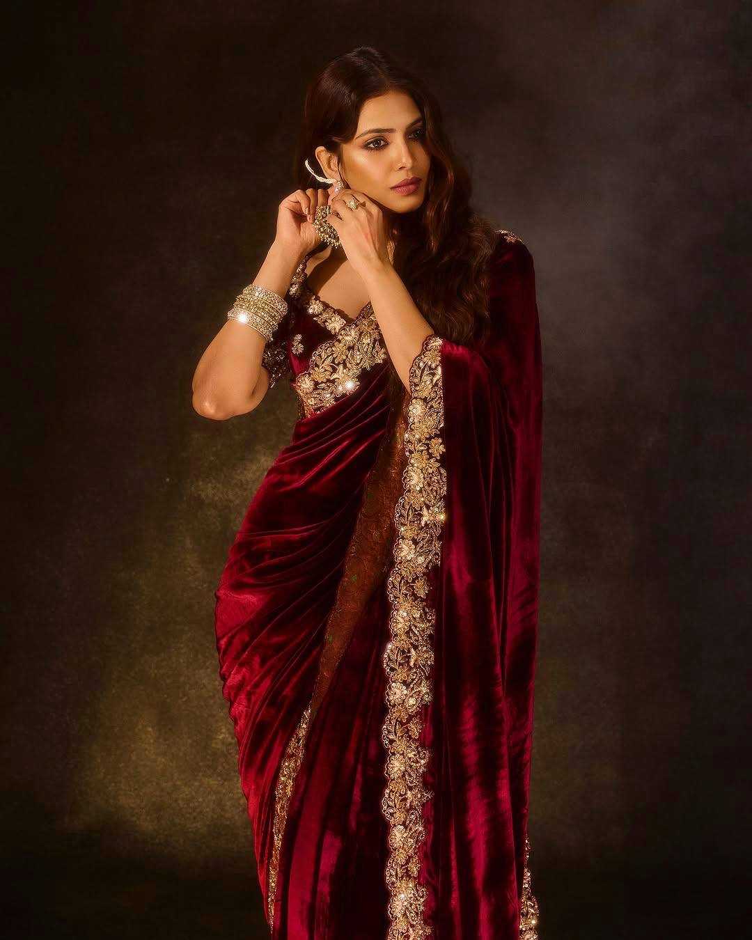 Ynf Velvet KESH621 5089 Sarees Wedding Collections Wholesale Designer Sarees Party Wear Sarees Velvet Sarees Manufacturer- Kapda Export