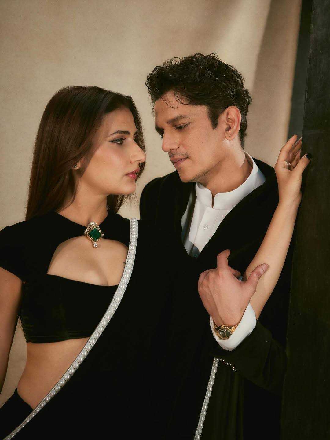 Ynf Velvet KESH621 Black Beauty Sarees Bollywood Collections Wholesale Party Wear Sarees Velvet Sarees Fatima Sana Shaikh Collections Manufacturer- Kapda Export