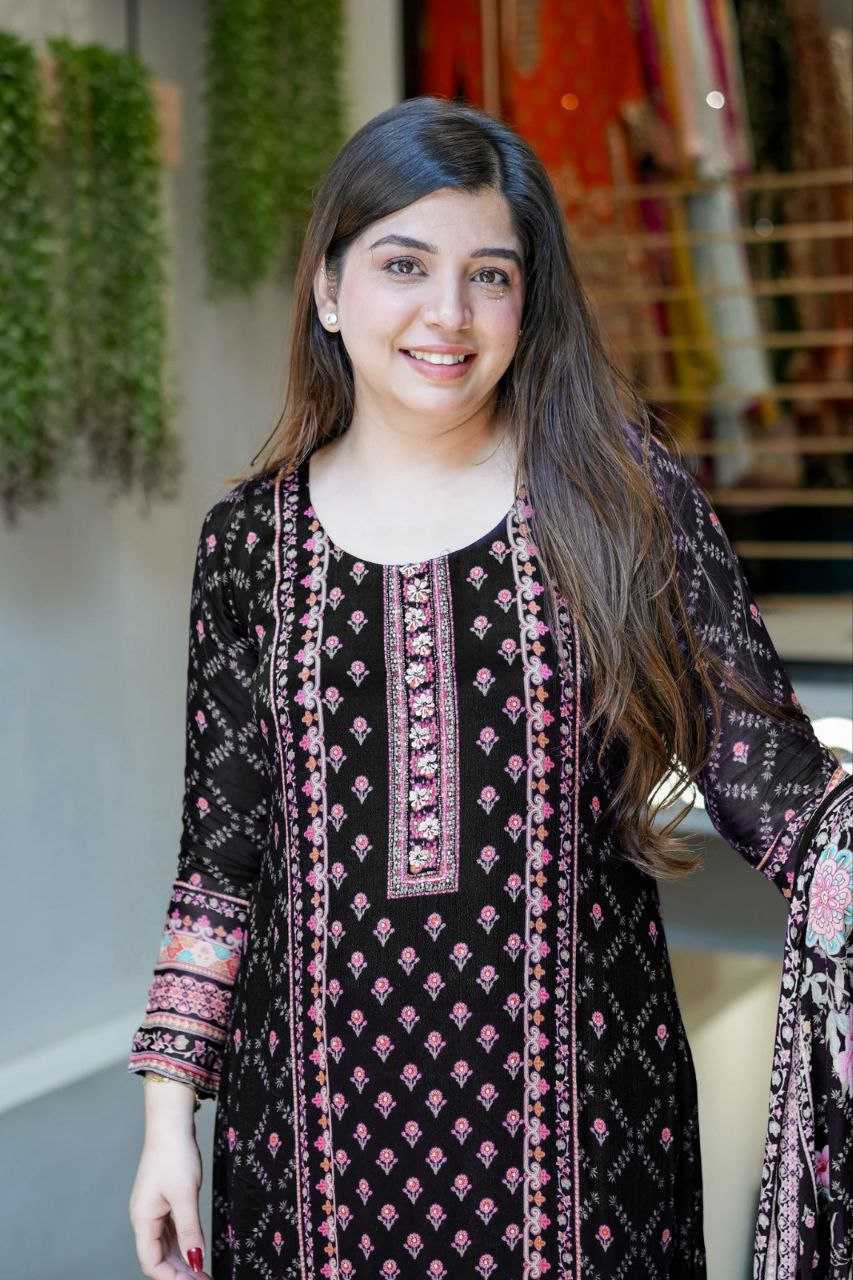 Ynf Chinon KESH625 Floral print Suits & Dresses Wholesale Kashmiri Suits Printed Suits Party wear suits Manufacturer- Kapda Export