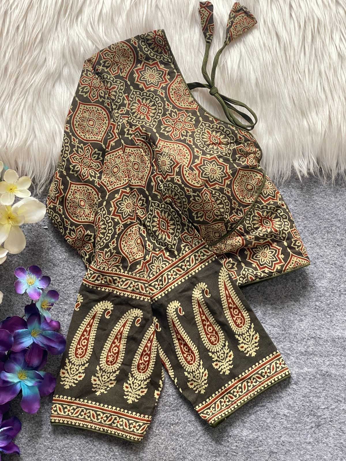 Ynf Cotton KESH426 158 Readymade Blouses Festive Collections Wholesale V-Neck Blouses Cotton Blouse Fashion Blouse Manufacturer- Kapda Export