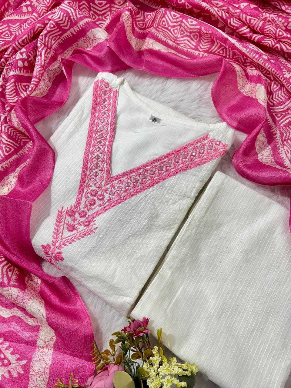 Ynf Cotton KESH684 SANJU Kurti Wholesale Embroidered Kurtis Straight Kurtis White Kurtis Manufacturer- Kapda Export