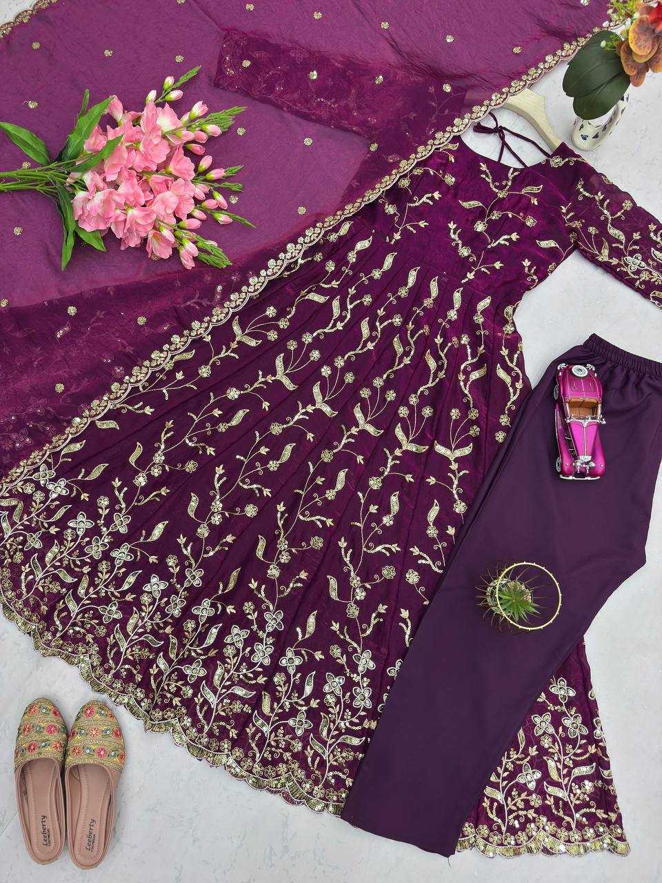 Ynf FENDY KESH490 689 Gowns Wholesale Embroidered Gown Party Wear Gowns Silk Gowns Manufacturer- Kapda Export