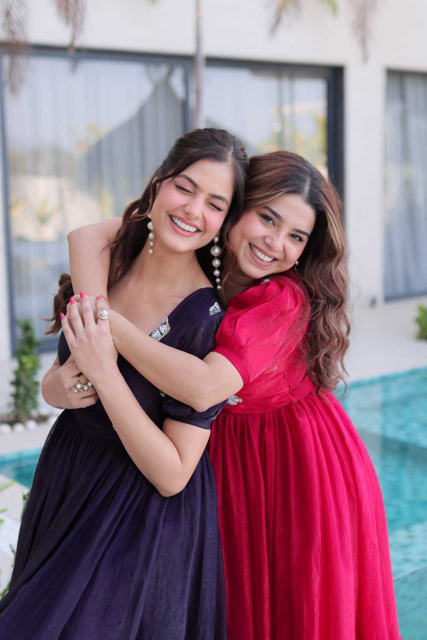 Ynf FENDY Silk KESH489 1224 Gowns Wholesale Embroidery Gowns Party Gowns Evening Gowns Manufacturer- Kapda Export