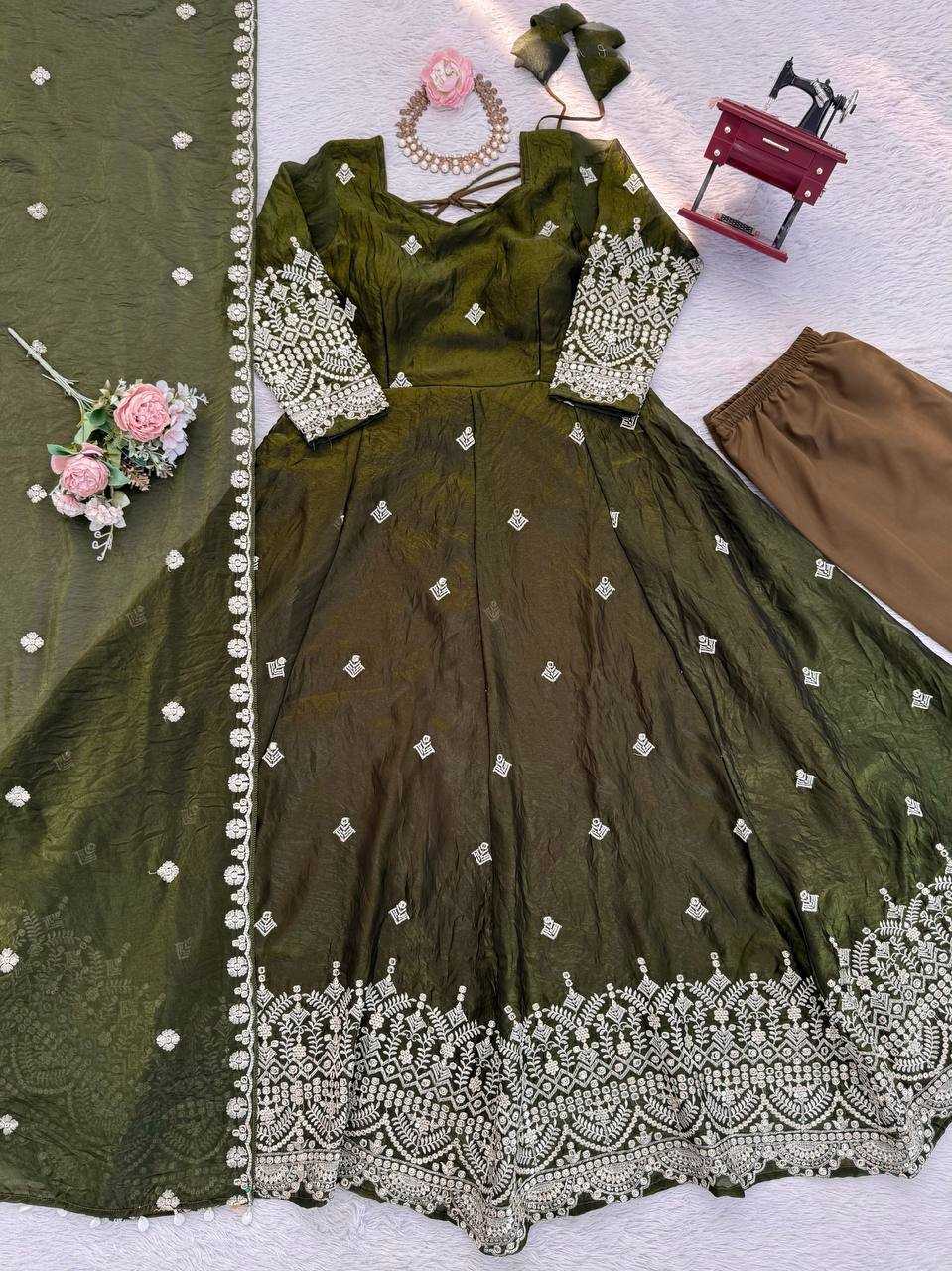Ynf FENDY Silk RIN133 1564 Gowns Wholesale Party Gowns Wedding Gown Evening Gowns Manufacturer- Kapda Export