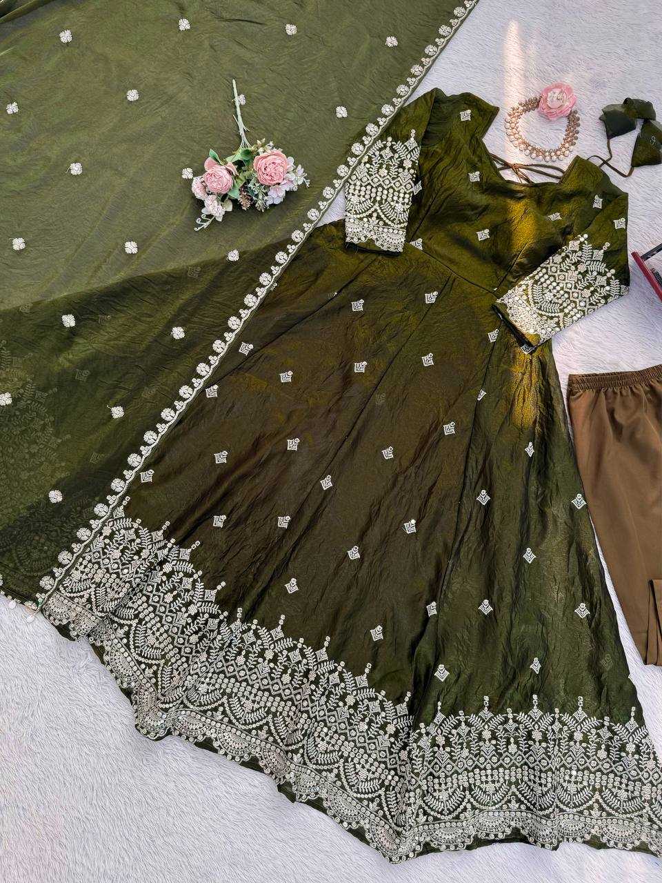 Ynf FENDY Silk RIN133 1564 Gowns Wholesale Party Gowns Wedding Gown Evening Gowns Manufacturer- Kapda Export