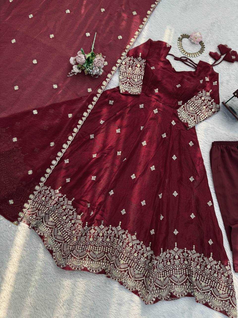 Ynf FENDY Silk RIN133 1564 Gowns Wholesale Party Gowns Wedding Gown Evening Gowns Manufacturer- Kapda Export