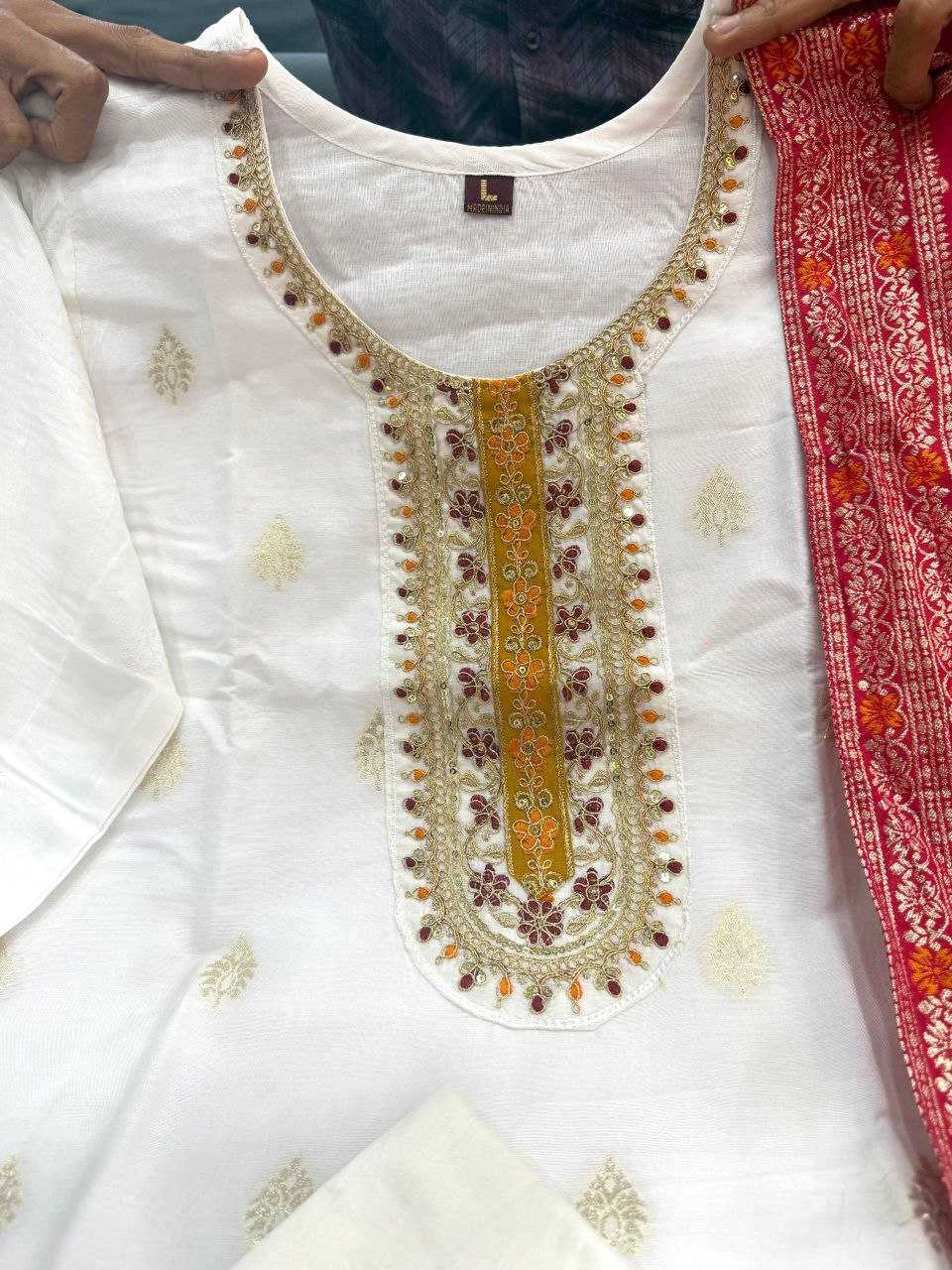 Ynf Kanjivaram Silk KESH562 Kanjivaram Silks Kurti Wholesale Workwear Kurtis Silk Kurtis White Kurtis Manufacturer- Kapda Export