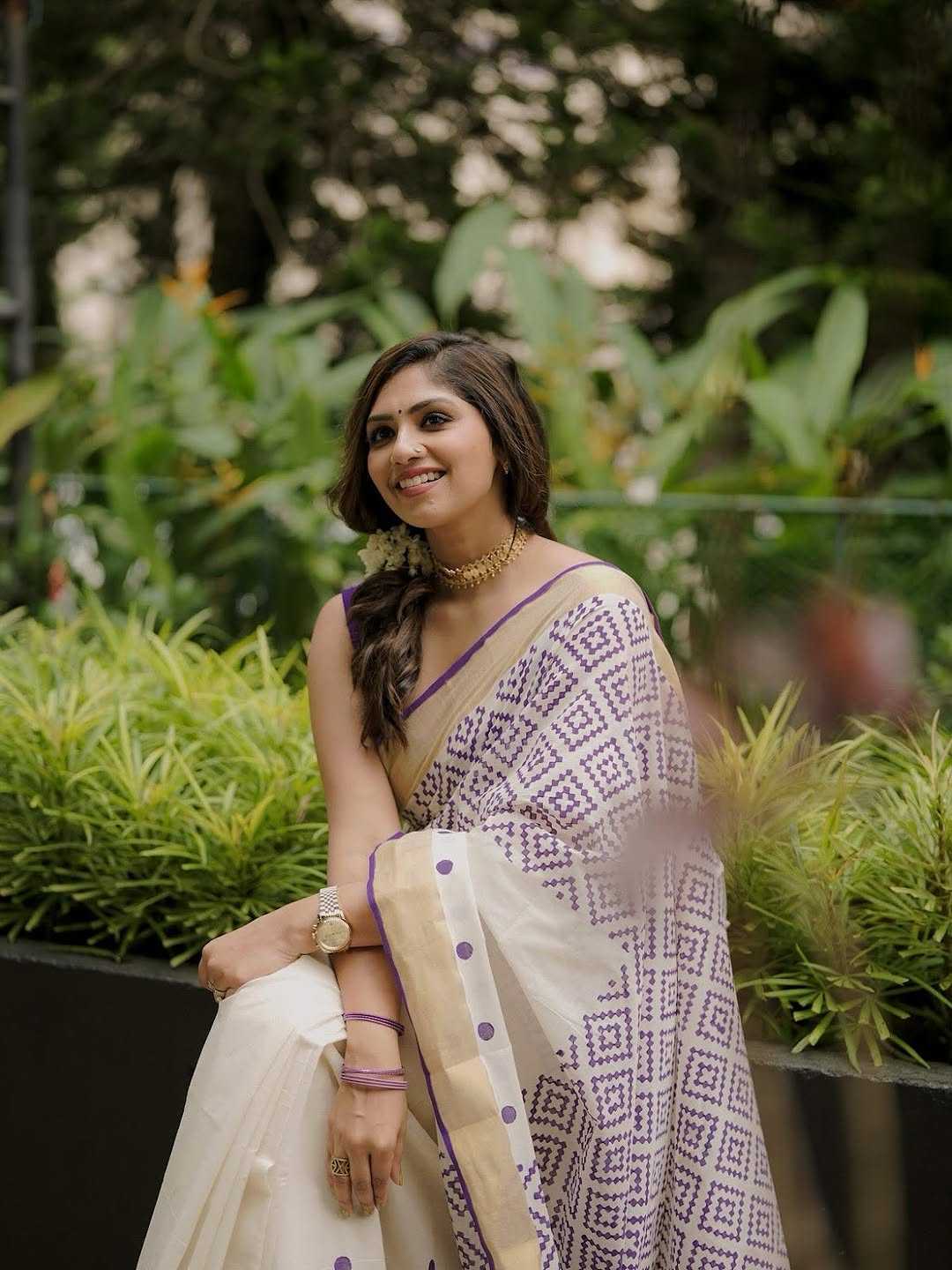 Ynf Linen KESH682 Zari Sarees Wholesale Printed Sarees Zari Sarees Golden Sarees Manufacturer- Kapda Export