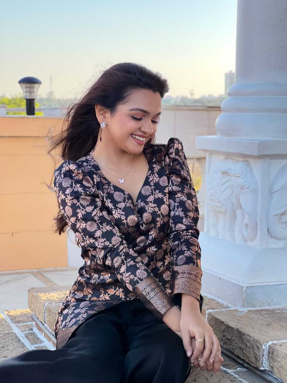 Ynf Tussar Silk KESH249 siky Gowns Wholesale Fancy Gowns Party Gowns Embroidered Gown Manufacturer- Kapda Export