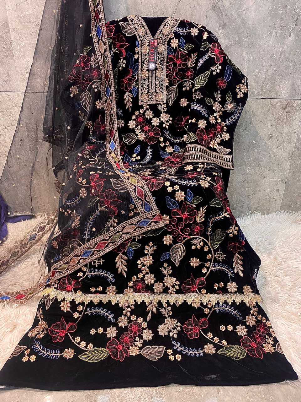 Ynf Velvet KESH677 H-343 A To D Suits & Dresses Islamic Clothing Plus Size Collections Wholesale Pakistani Suits Unstitched Suits Velvet Suits Manufacturer- Kapda Export