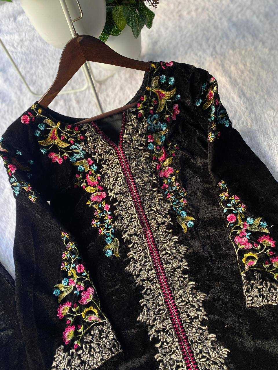 Ynf Velvet KESH678 426 Suits & Dresses Western Wears Wholesale Co-ord Set Velvet Suits Designer Suits Manufacturer- Kapda Export