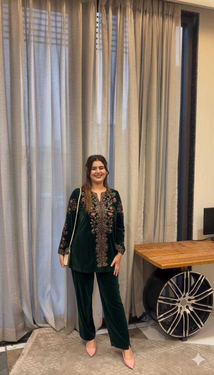 Ynf Velvet KESH678 426 Suits & Dresses Western Wears Wholesale Co-ord Set Velvet Suits Designer Suits Manufacturer- Kapda Export