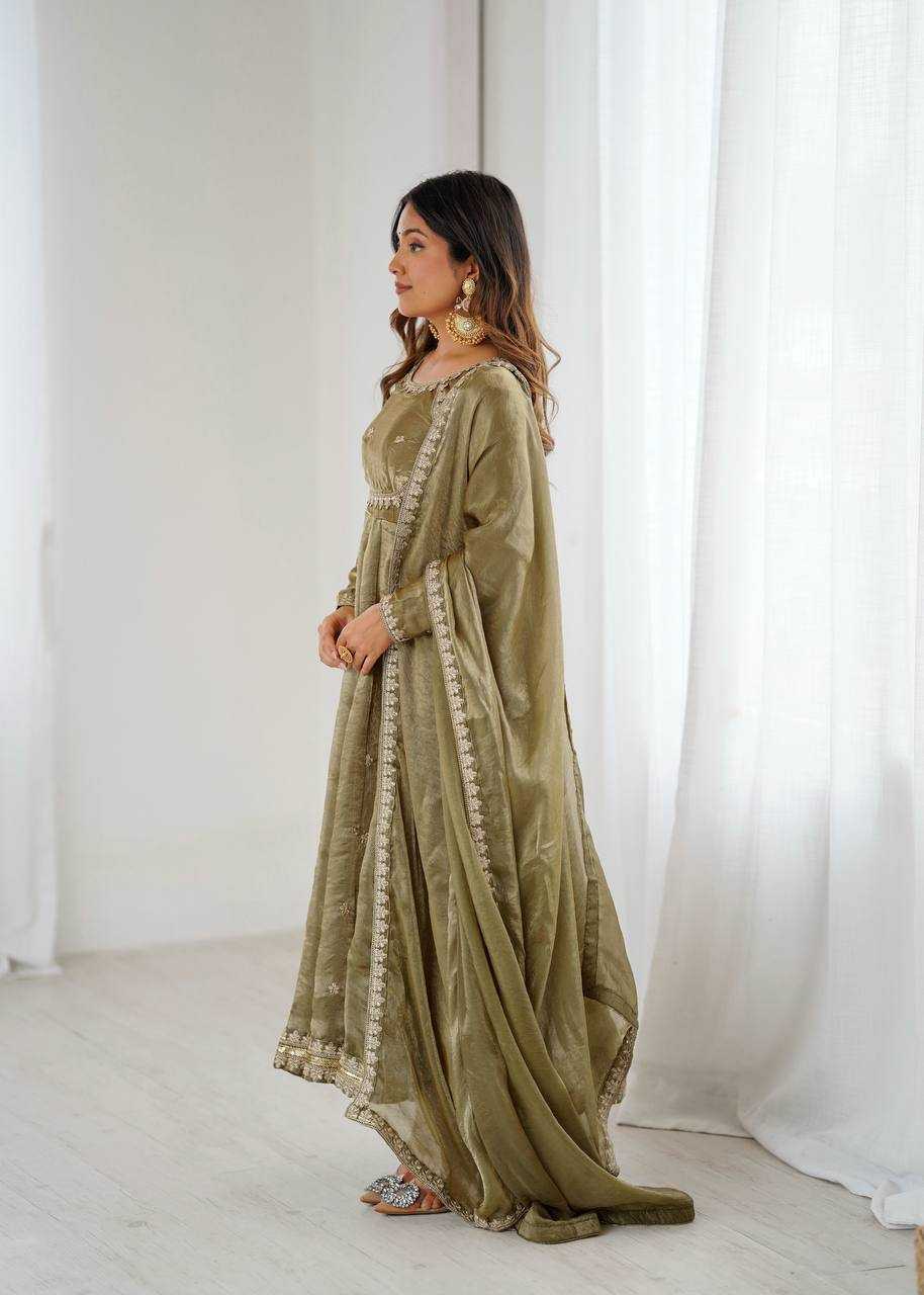 Ynf FENDY Silk RIN133 06 Gowns Wholesale Party Gowns Wedding Gown Evening Gowns Manufacturer- Kapda Export