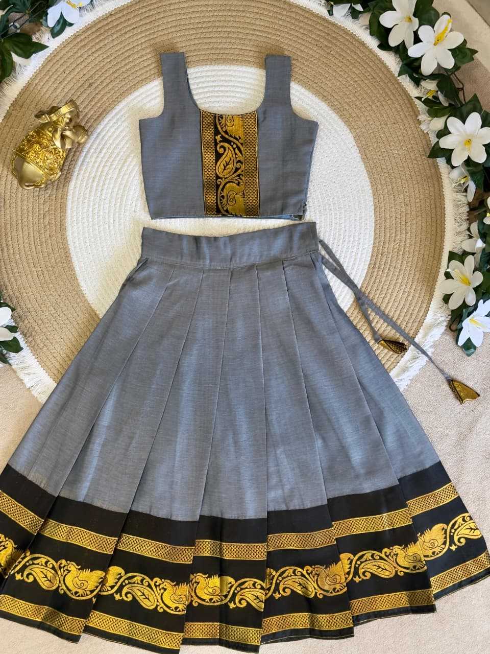 Ynf Handloom Silk KESH505 Madhubala Lehengas Wholesale Silk Lehenga Lehenga With Dupatta Handloom Lehenga Manufacturer- Kapda Export