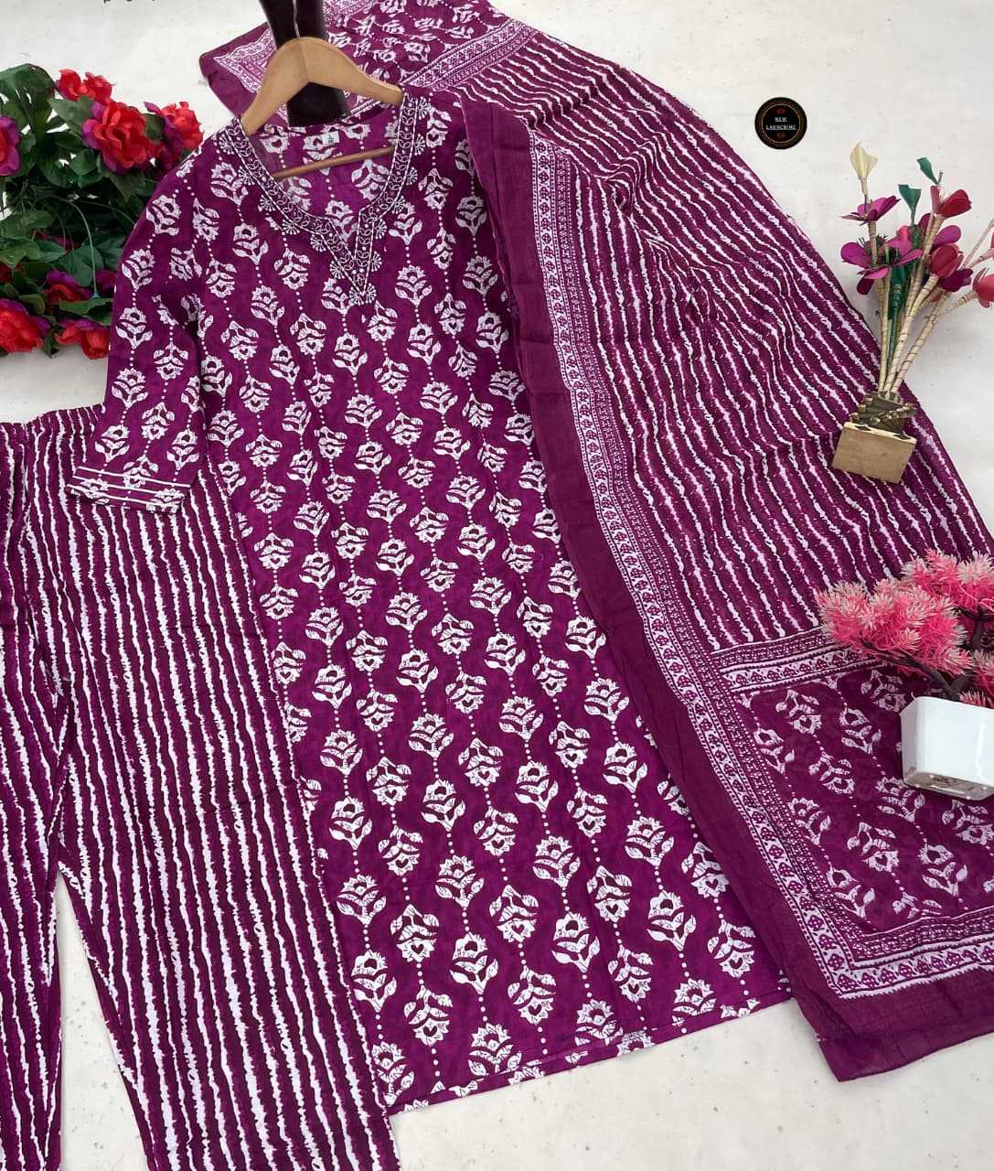 Ynf Rayon KESH536 MANISHA Kurti Wholesale Designer Kurtis Printed Kurtis Straight Kurtis Manufacturer- Kapda Export