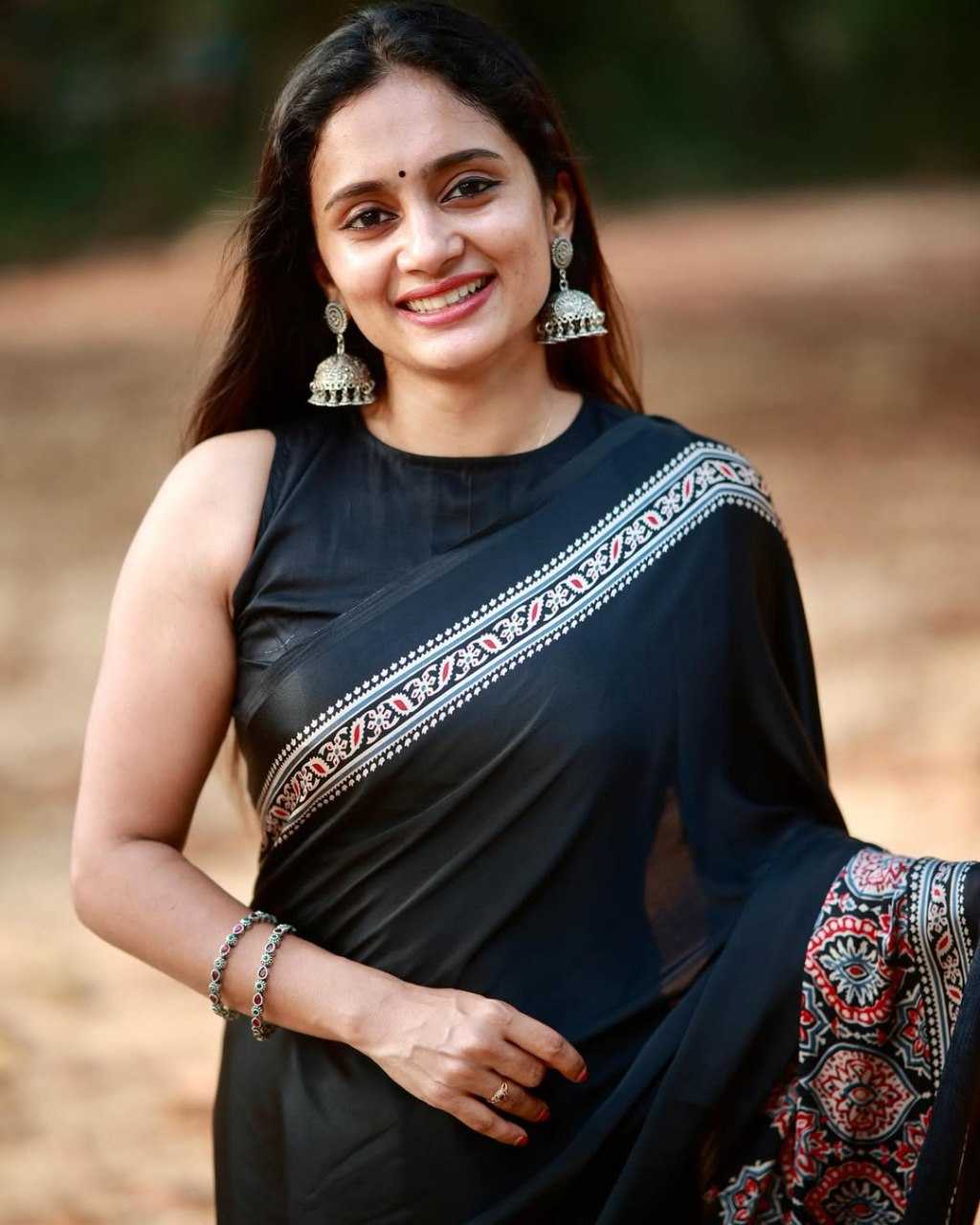 Ynf Silk KESH606 sc-500 Sarees Wholesale Party Wear Sarees Fancy Sarees Plain Sarees Manufacturer- Kapda Export