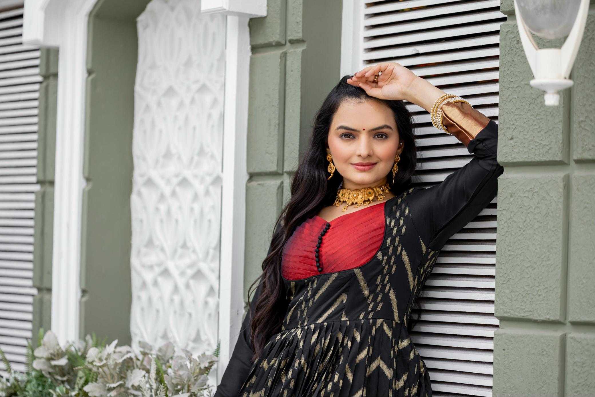 Ynf Soft Silk KESH249 Chic black Gowns Wholesale Printed Gowns Silk Gowns Black Gown Manufacturer- Kapda Export