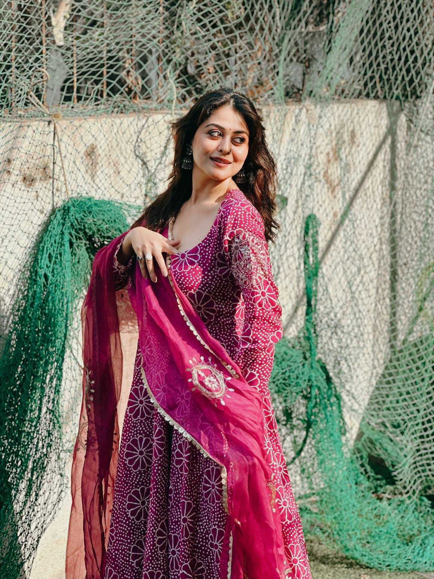 Ynf Chinon KESH501 Set Gowns Wholesale Printed Gowns Party Gowns Designer Gowns Manufacturer- Kapda Export