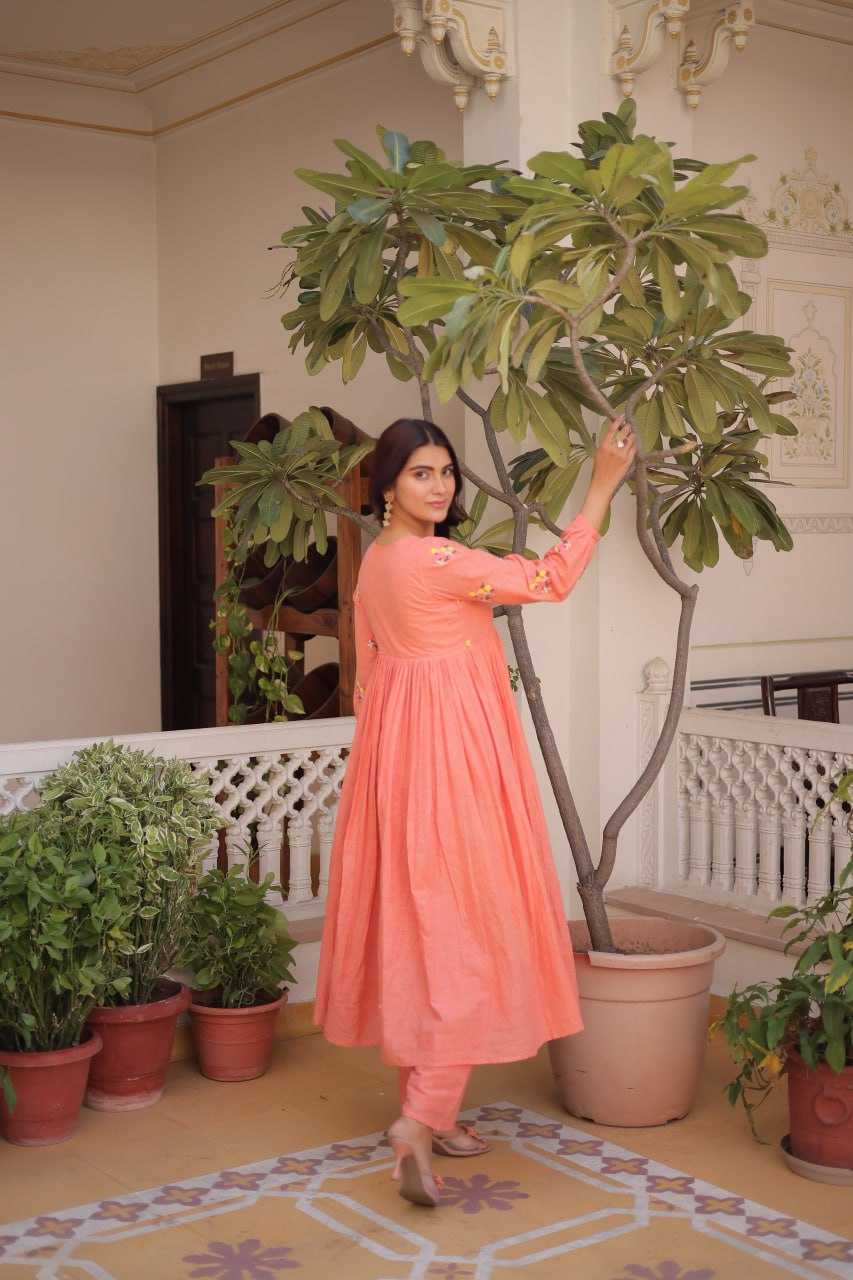 Ynf Cotton KESH489 1236 Kurti Wholesale Designer Kurtis Embroidered Kurtis V-Neck Kurtis Manufacturer- Kapda Export