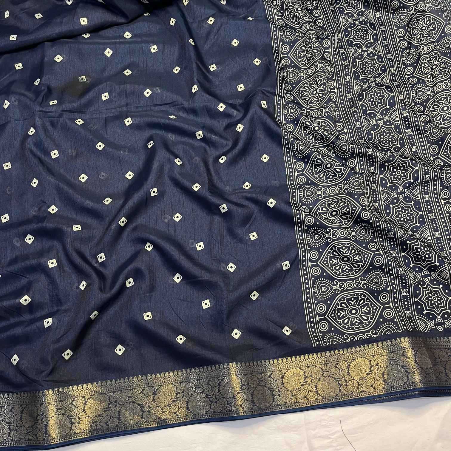 Ynf Dola Silk KESH729 Jarika 09 Silk Sarees Wholesale Dola Silk Sarees Soft Silk Sarees Designer Silk Sarees Manufacturer- Kapda Export