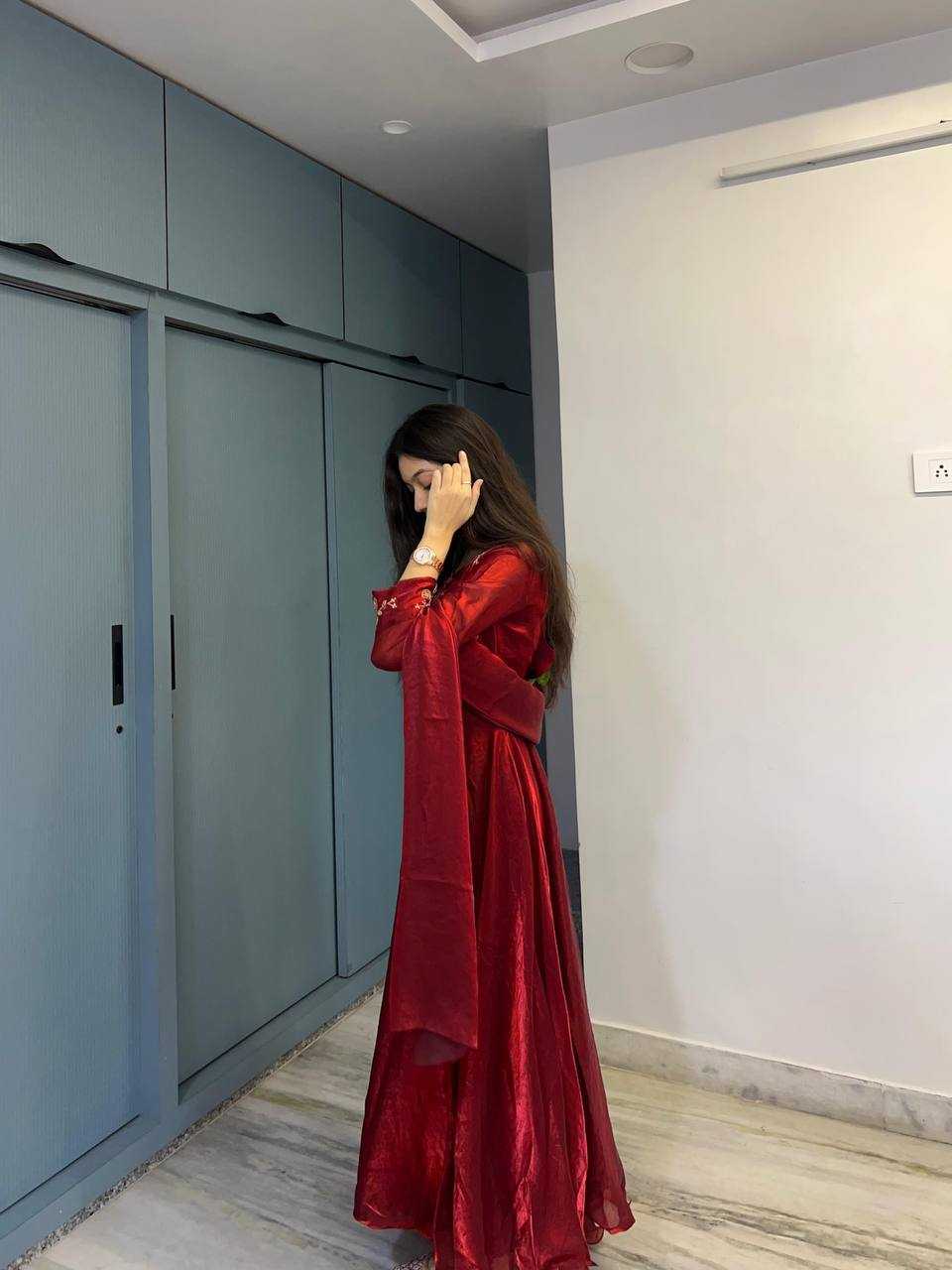 Ynf FENDY KESH531 1070 Gowns Wholesale Embroidery Gowns Anarkali Gown Sequin Gowns Manufacturer- Kapda Export