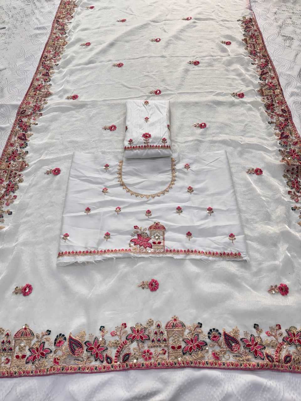 Ynf FENDY KESH659 Gucci3 Sarees Wholesale Embroidered Sarees Lace Border Sarees Cutwork Saree Manufacturer- Kapda Export