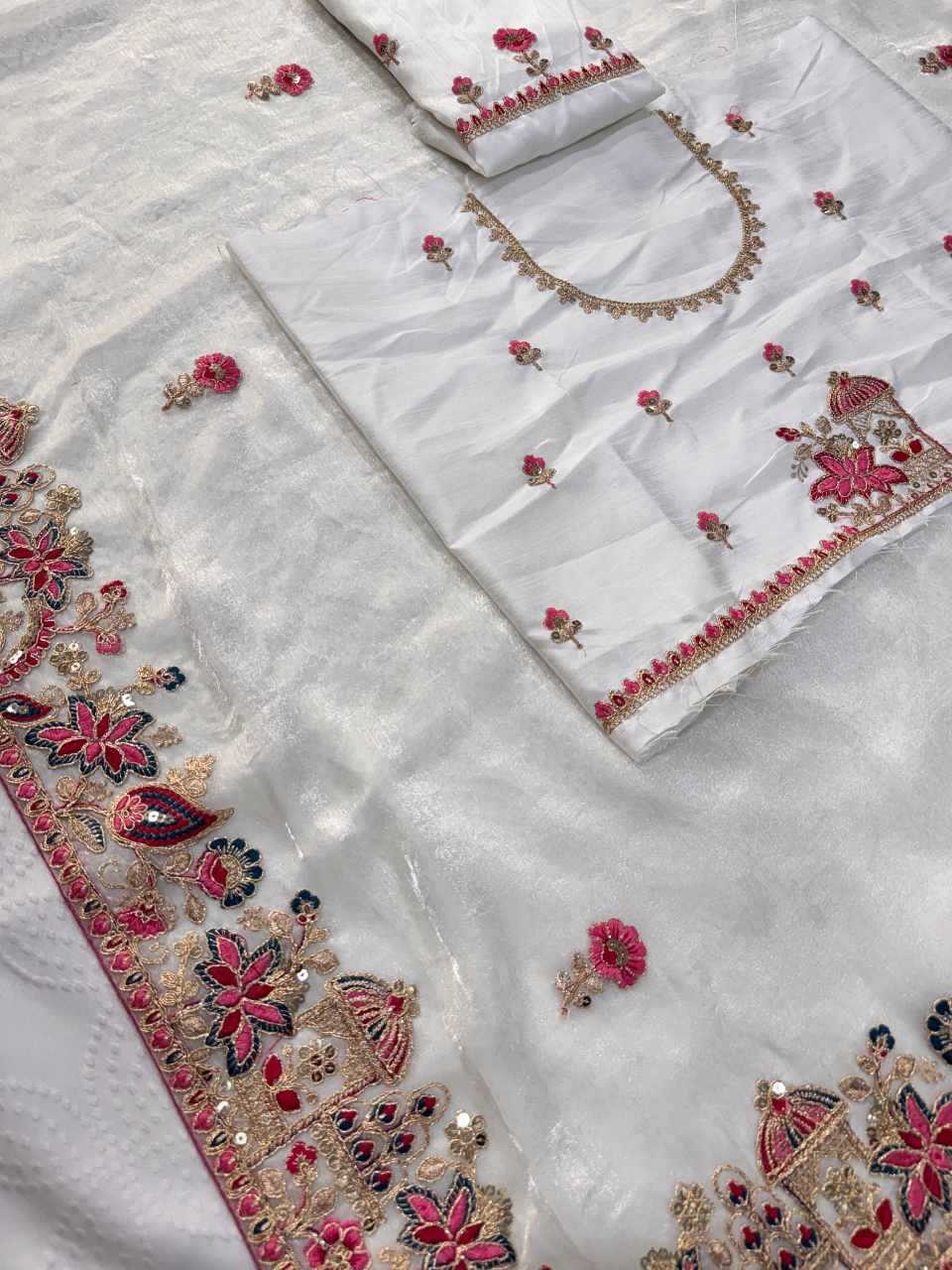 Ynf FENDY KESH659 Gucci3 Sarees Wholesale Embroidered Sarees Lace Border Sarees Cutwork Saree Manufacturer- Kapda Export