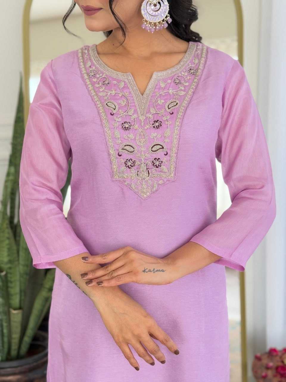 Ynf Heavy Rayon RIN131 Lavender Kurti Wholesale Designer Kurtis Printed Kurtis Straight Kurtis Manufacturer- Kapda Export