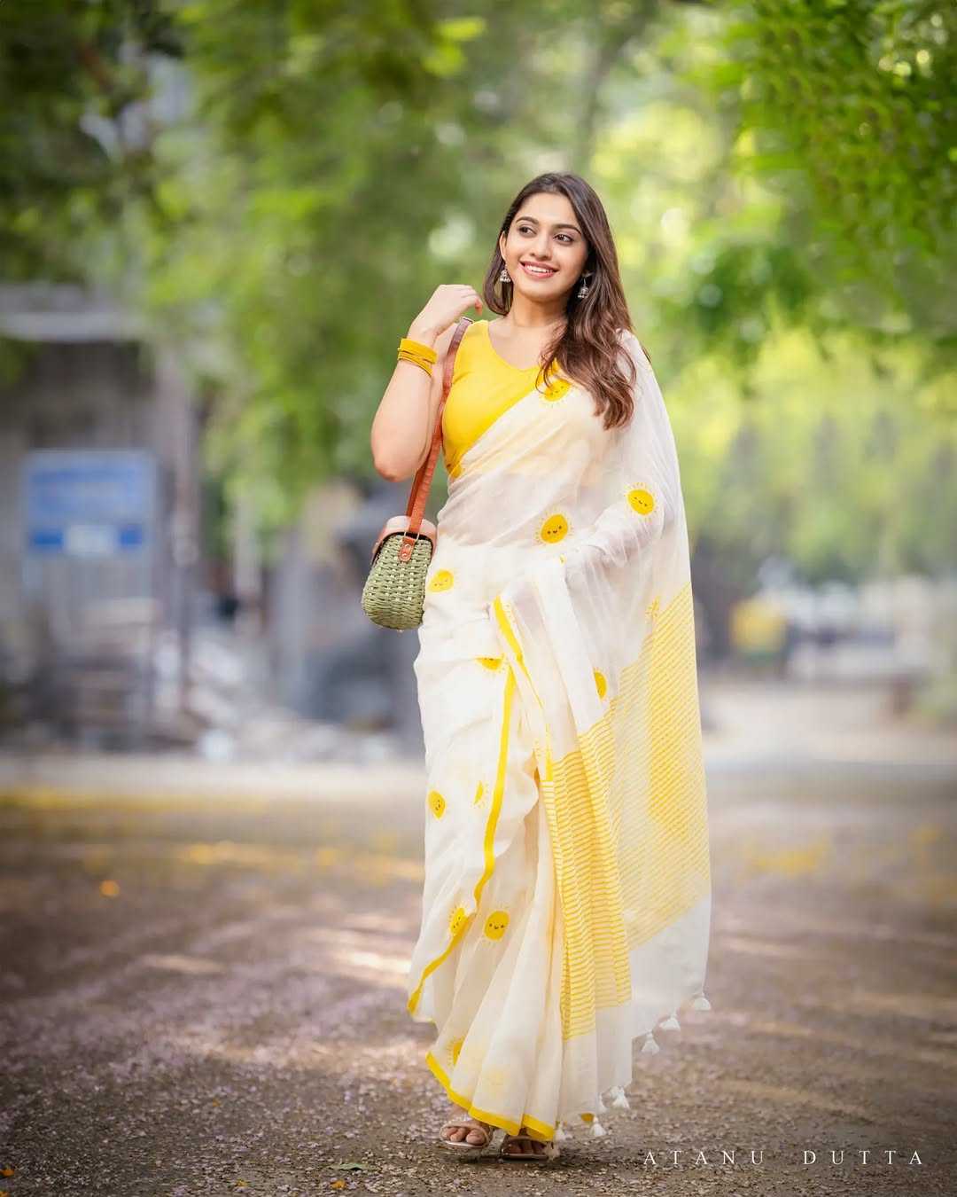 Ynf Linen KESH682 Baiza Sarees Wholesale Designer Sarees Printed Sarees Linen Sarees Manufacturer- Kapda Export