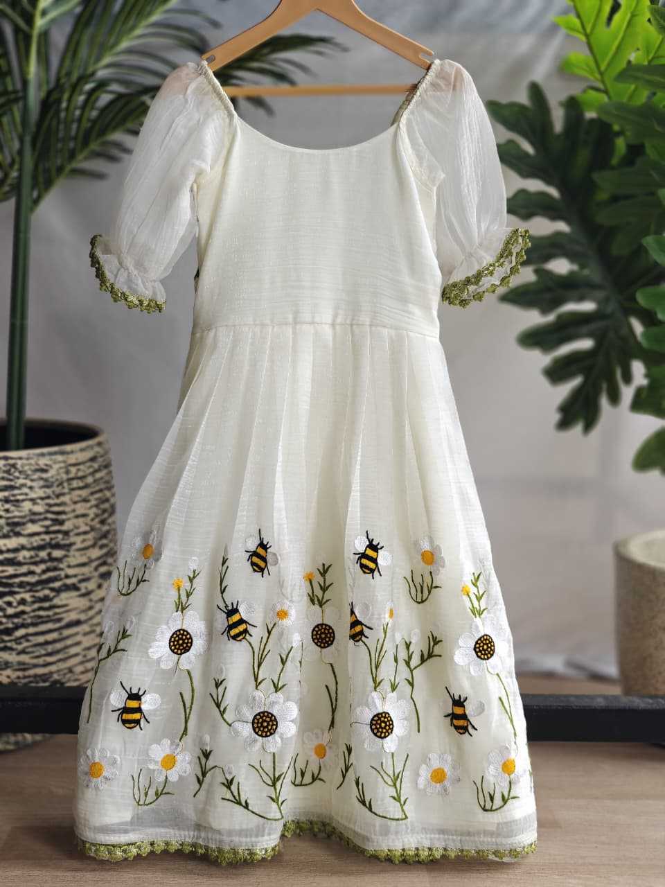 Ynf Organza KESH249 Honeybee Kids Wear Wholesale Kids Gown Kids Ethnic Gowns Manufacturer- Kapda Export
