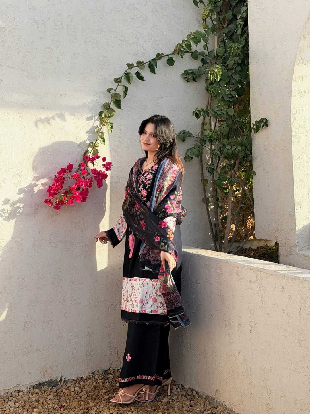 Ynf Pure Rayon KESH677 AASHA 1192 Black Kurti Wholesale Designer Kurtis Rayon Kurtis Embroidered Kurtis Manufacturer- Kapda Export