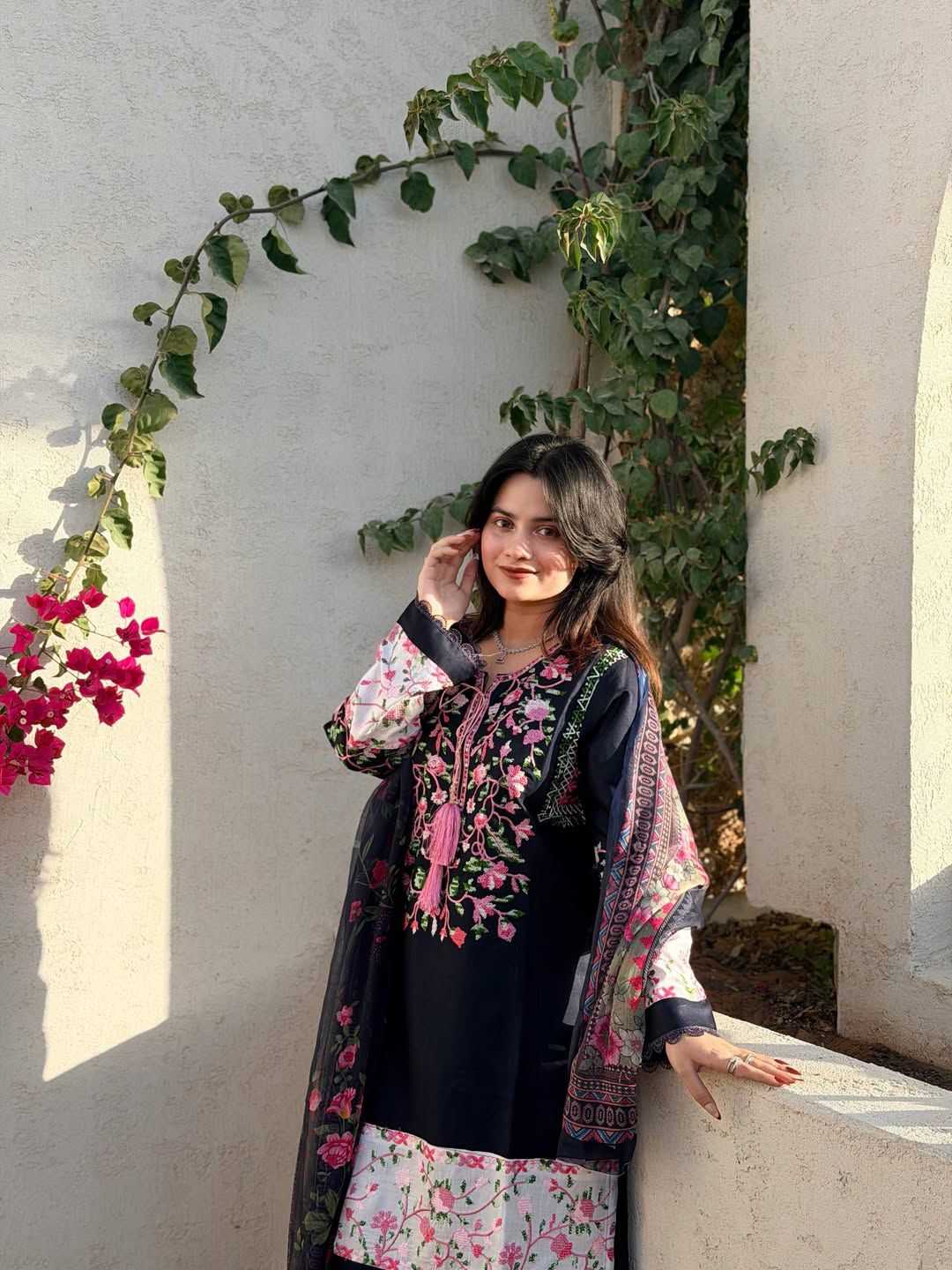 Ynf Pure Rayon KESH677 AASHA 1192 Black Kurti Wholesale Designer Kurtis Rayon Kurtis Embroidered Kurtis Manufacturer- Kapda Export