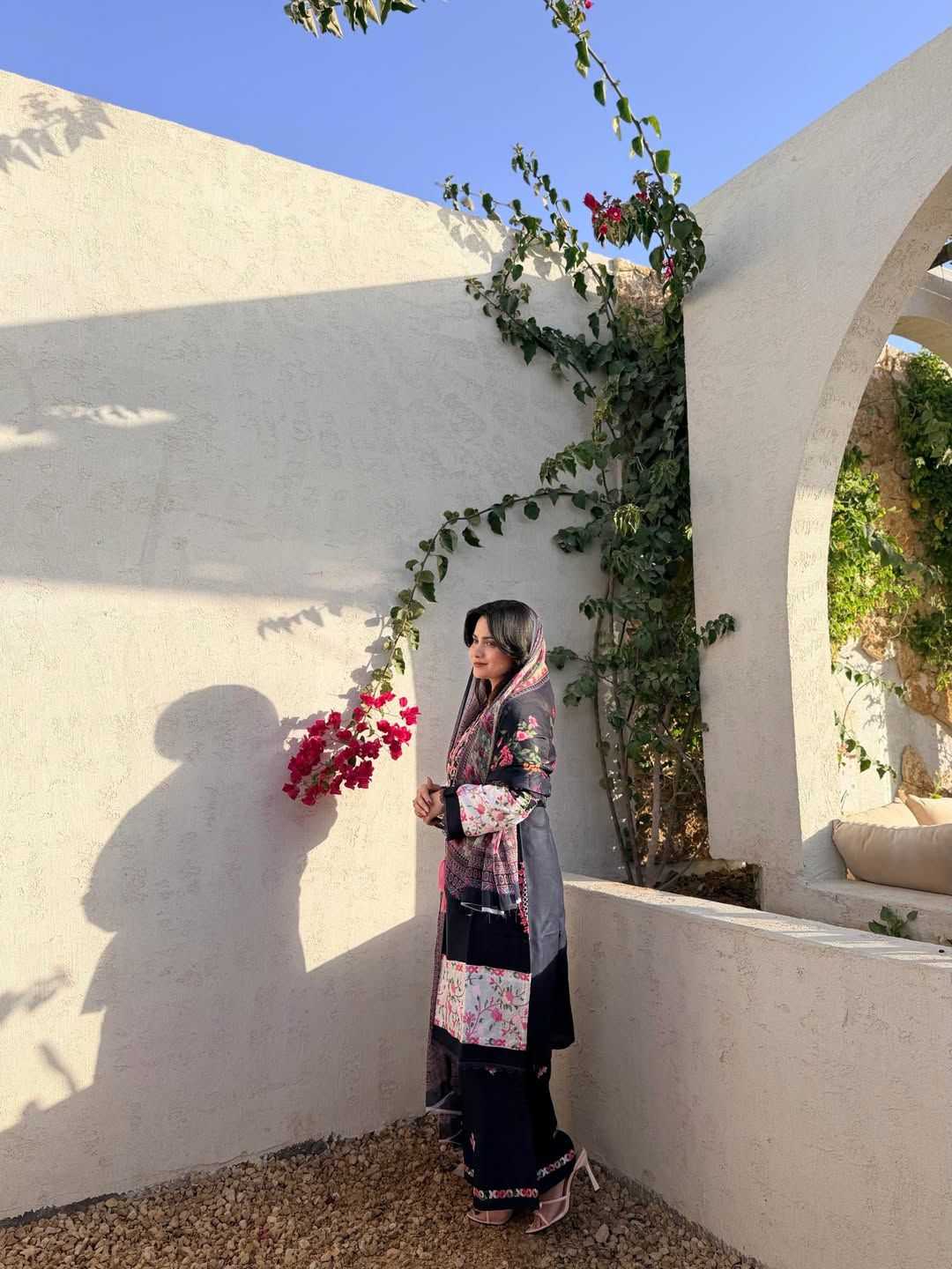 Ynf Pure Rayon KESH677 AASHA 1192 Black Kurti Wholesale Designer Kurtis Rayon Kurtis Embroidered Kurtis Manufacturer- Kapda Export