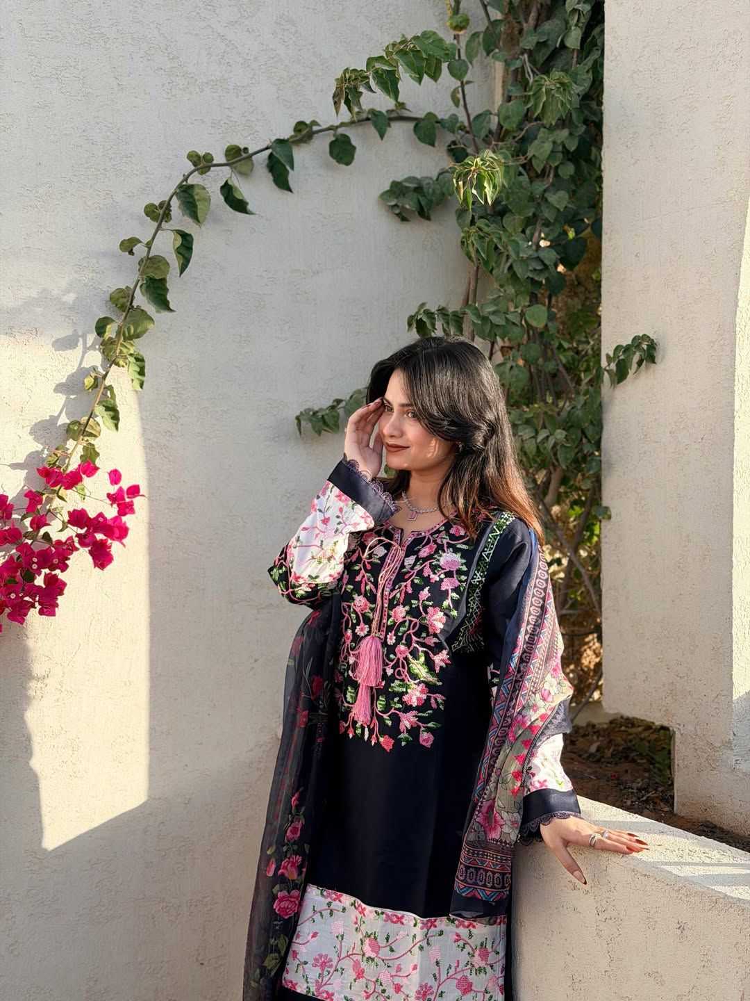 Ynf Pure Rayon KESH677 AASHA 1192 Black Kurti Wholesale Designer Kurtis Rayon Kurtis Embroidered Kurtis Manufacturer- Kapda Export