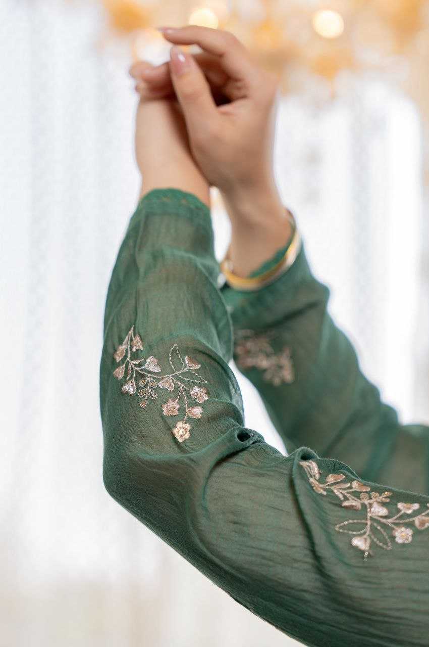 Ynf Pure Viscos KESH529 646 Kurti Wholesale Party Wear Kurtis Designer Kurtis Embroidered Kurtis Manufacturer- Kapda Export