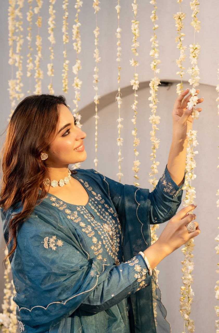 Ynf Pure Viscos KESH529 SC658 Kurti Wholesale Festive Kurtis Designer Kurtis Silk Kurtis Manufacturer- Kapda Export