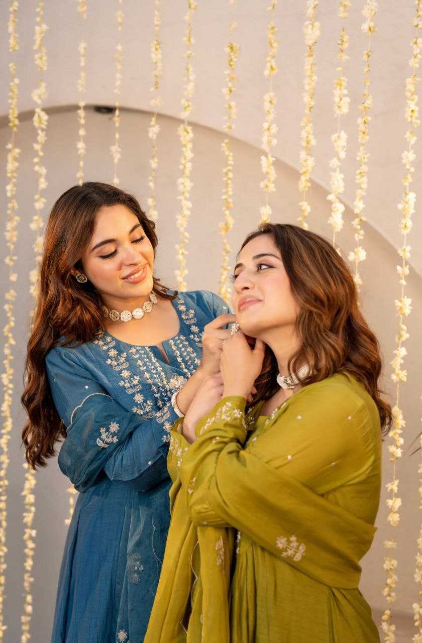 Ynf Pure Viscos KESH529 SC658 Kurti Wholesale Festive Kurtis Designer Kurtis Silk Kurtis Manufacturer- Kapda Export