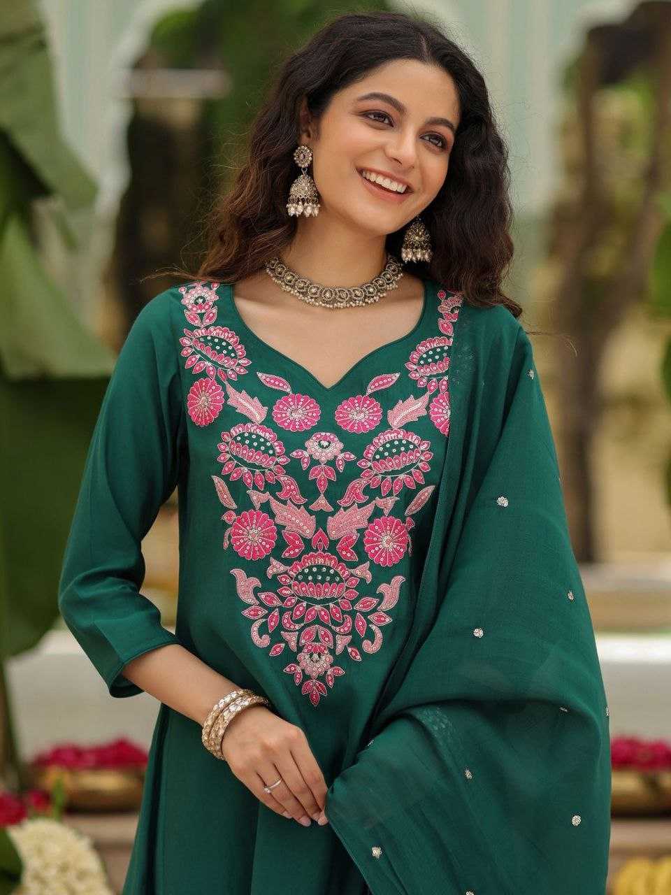 Ynf Slub Reyon KESH529 SC651 Kurti Wholesale Designer Kurtis Embroidered Kurtis Green Kurtis Manufacturer- Kapda Export